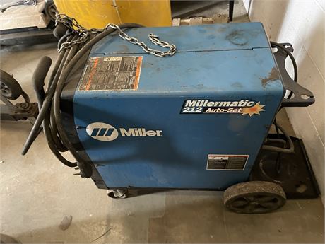 Lot 7397 - Miller Millermatic 212 Auto-set