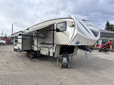 Lot 7602 - 2015 Forest River Coachman Chaparral 29MKS